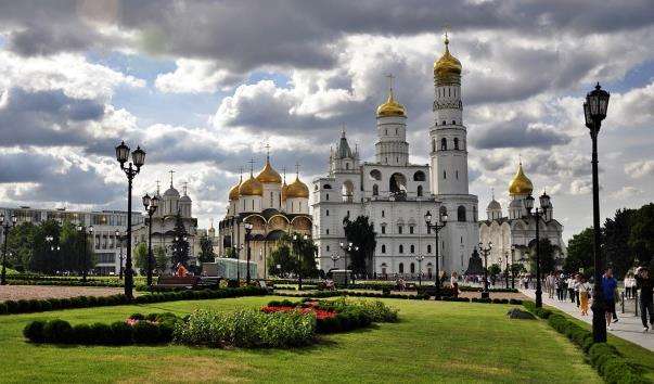 Соборна площа Московського Кремля