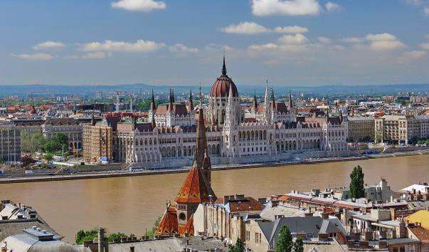 Будівля Парламенту в Будапешті