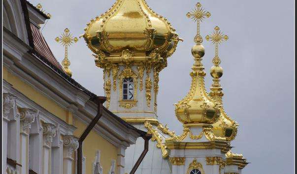 Церковний корпус Великого Петергофського палацу