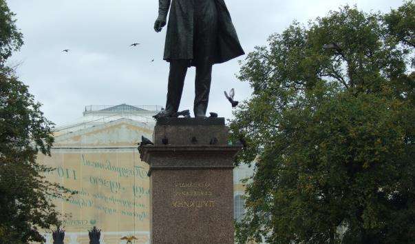 Памятник А. С. Пушкіна в Михайлівському сквері