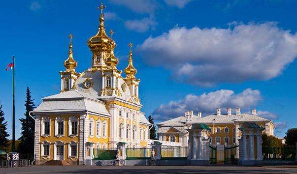 Церковний корпус Великого Петергофського палацу