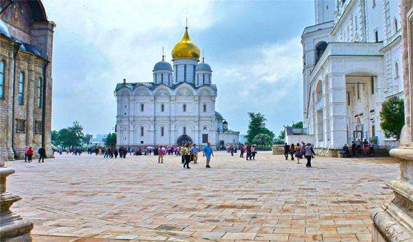 Соборна площа Московського Кремля