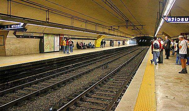 Метро Риму