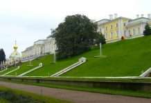 Терасні фонтани Петергофа