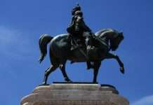 Памятник Віктору Еммануїлу II