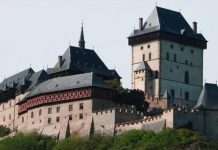 Замок Карлштейн