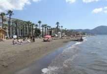 Міський пляж Мармаріса