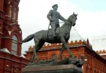 Памятник маршалу Жукову