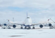 Екстремальна погода паралізує транспортну інфраструктуру США