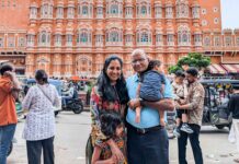 Повернення до Коріння через Подорожі: Поколінна Пригода в Індію