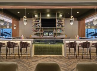 Delta eleva experiência de lounge no aeroporto de Denver com arte local e espaço expandido