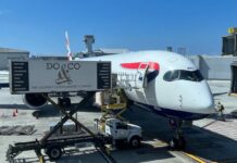 Британські авіалінії Затримали Рейс через Смерть на Борту; Тіло Зберігали у Галереї 13 Годин