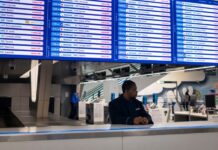 ЛаGuardia Закритий Після Смертельного Зіткнення: Порушення у Транспорті та Що Пасажирам Потрібно Знати