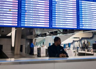 El aeropuerto de LaGuardia cierra después de una colisión mortal: interrupciones en los viajes y lo que los pasajeros deben saber
