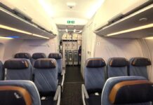 American Airlines Посилює Обмеження на Претензії щодо Пошкодження Інвалідних Колясок та Зменшує Повернення Коштів за Вимушені Пересадки у Нижчий Клас