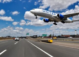 Low-Altitude Approach Over Newark: A Rare Sight on Runway 29