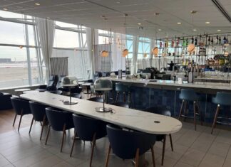 Conforto moderno e vistas panorâmicas: uma revisão do Air France Lounge em Montreal (YUL)