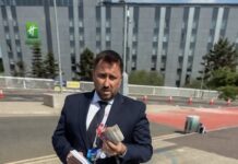 Конфлікт в аеропорту через мокру сорочку та паркан