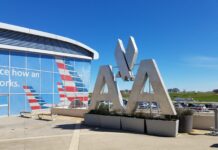 Розворот American Airlines: Чому зростання виручки не влаштовує Уолл-стріт