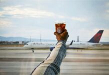Delta та Starbucks повертаються до простого курсу нарахування миль: 1 миля за $1