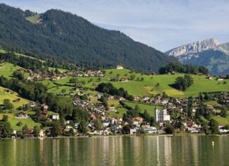 Sarnen, Švýcarsko: Historické srdce Obwaldenu a domov Bílé knihy